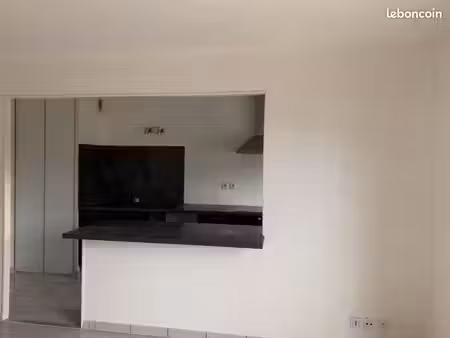 appartement t3 à louer - villeneuve sur yonne