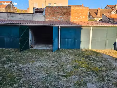 garage box location