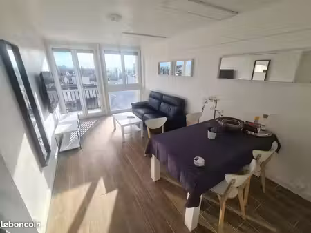 appartement 3 chambres avec balcons très lumineux