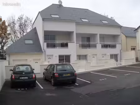 mûrs-erigné t2 42 m² avec terrasse et petit jardin