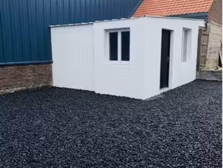 terrain + local bureau
