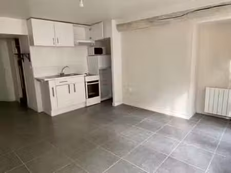 location appartement 2 pièces à caen (14000) : à louer 2 pièces / 37m² caen