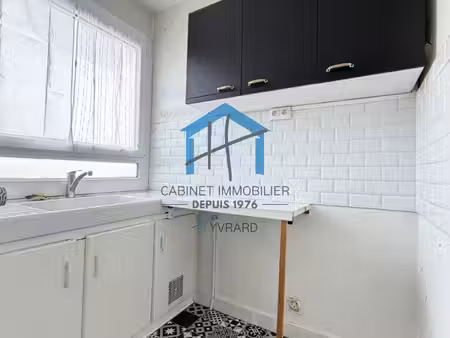 studio lumineux et fonctionnel de 23 m2 dans copropriété séc