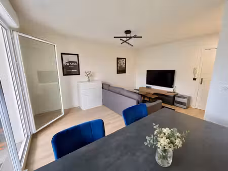 bel appartement t2 avec parking et piscine