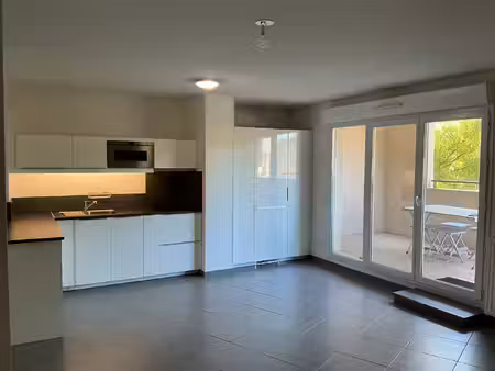 à louer ? appartement t3 avec grande terrasse ? résidence l'oléacée à gardanne