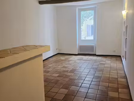 t3 en triplex à la roque-d'anthéron