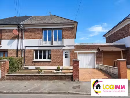 maison avec énorme potentiel à rénover!