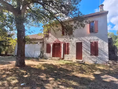 ensemble immobilier: maison   appartement et local commercial avec restaurant /bar /discot