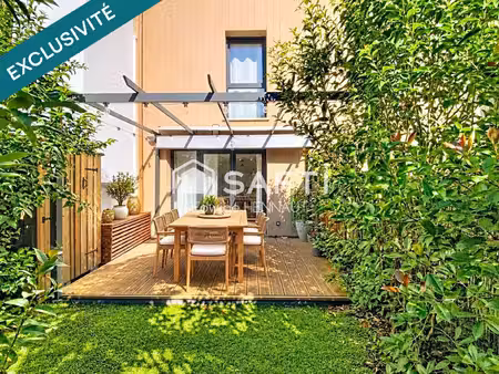 maison récente en duplex avec jardin et terrasse