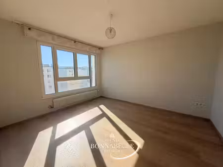 laxou bel appartement lumineux de 75 m2 avec parking et ca