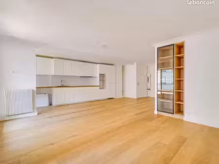 très bel appartement entièrement rénové 3 chambres