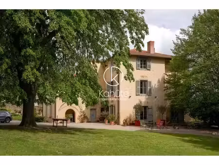 au centre de curis-au-mont-d'or  à 15 min de lyon  maison t4 clé en main de 90 m²  exposé 