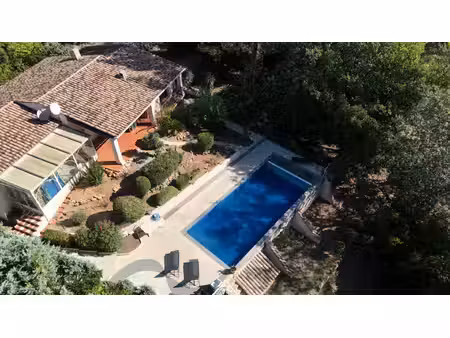 maison roquebrune sur argens 137m² piscine et sous sol