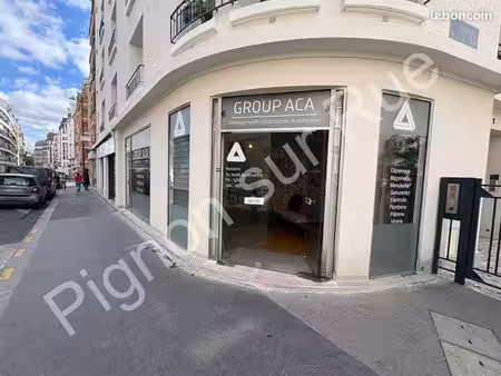 local commercial 51 m² paris