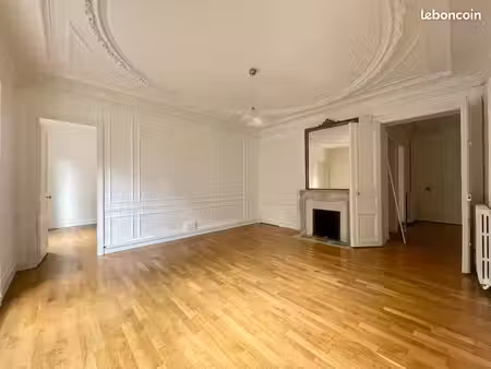 bureaux 102 m²