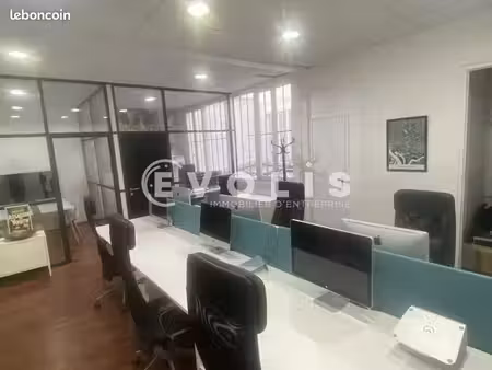 bureaux 125 m²