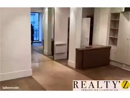 local commercial 70 m²
