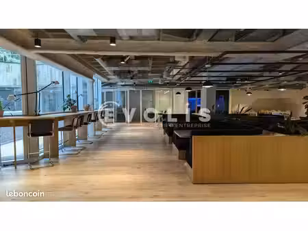 bureau 600 m²
