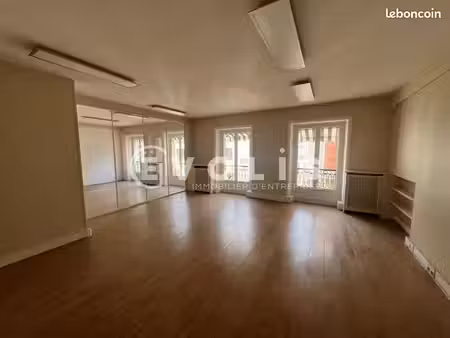 bureaux 298 m²