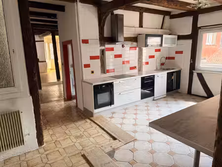 appartement de 158 m² avec parking   chauffage au gaz   2 sdb   à rénover   gros potentiel