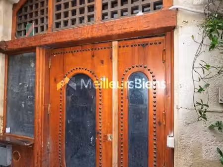 local commercial de 68 74m² à rénover dans l'écusson à montpellier ! (34000)
