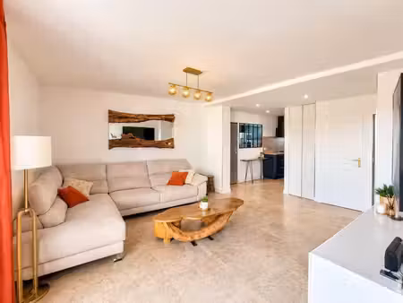 appartement à vendre - superbe t5 avec balcon - parfait état