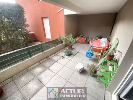 location - grand deux pieces avec terrasse et garage