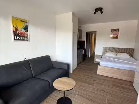 super studio sur le port de hyères