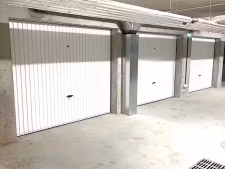location garage/box 15m2