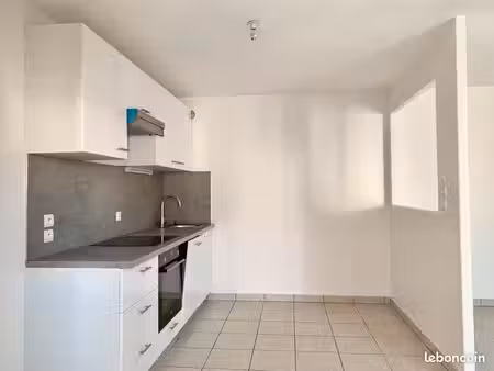 appartement t3 proche gare avec box pour 2 voitures