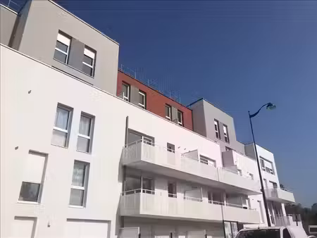 location appartement 4 pièces 75.6 m² à dugny (93440)  1 219 €
