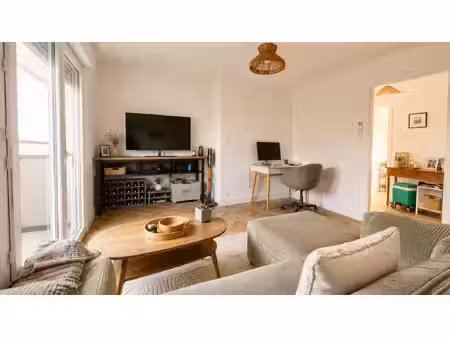 exclusivité - appartement t3 rénové avec balcon - résidence le plein ciel à béziers