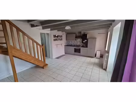 location appartement 3 pièces 50 m² à ploumagoar (22970)  552 €