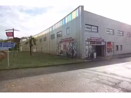 location locaux professionnels 299 m² à mourenx (64150)  1 620 €