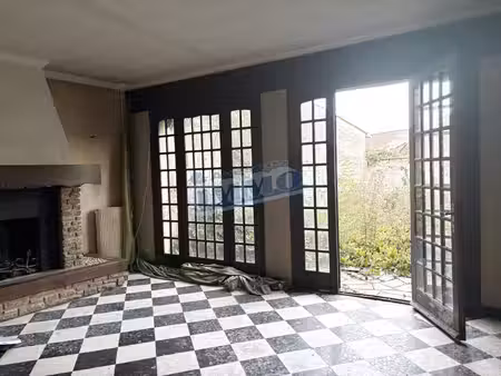 grande maison de ville à avesnes le comte
