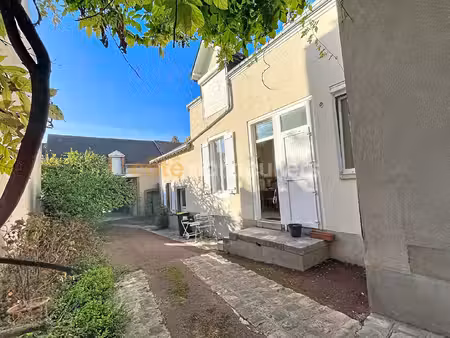 montargis centre pour résident principal ou secondaire ou investisseur immeuble de rapport
