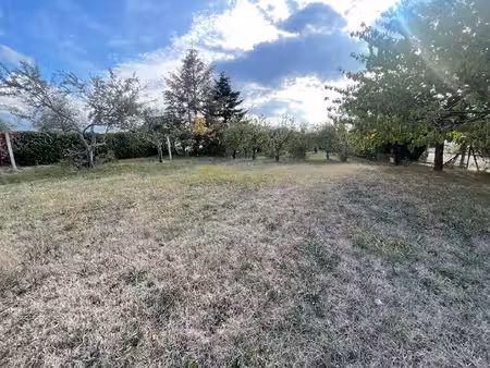 terrain durtal 400 m2