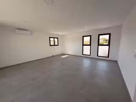 local commercial neuf