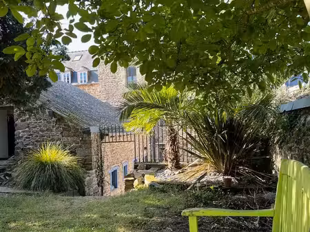 lamballe centre – maison 50 m² avec jardin arboré  à 10 min à pied de la gare tgv – 129 00