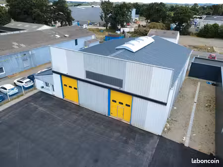 local 450 m² ploumagoar