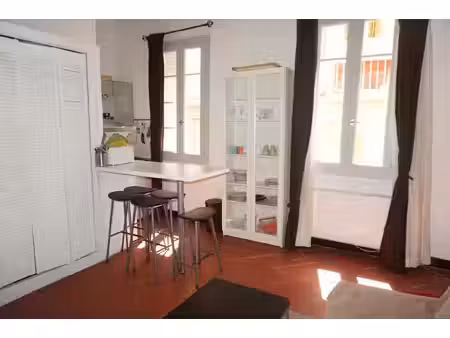 1 piece 20.29 m2 studio - aix rue van loo