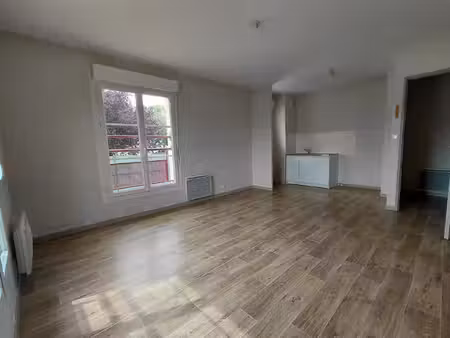 t2 en résidence avec deux stationnements - breuil-le-vert