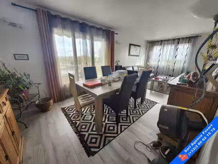 appartement f3 transformé en grand f2