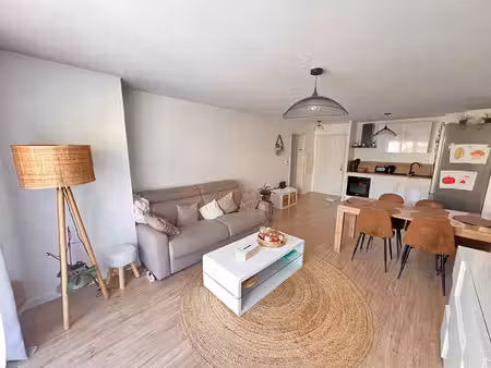 appartement nanteuil les meaux 3 pièces 63 m²  2 stationnements  balcon.