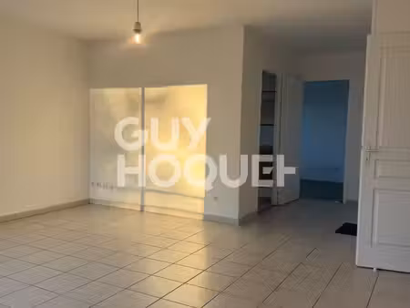saint-pierre-du-mont ? appartement t3 avec grand balcon et parking