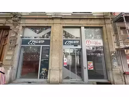 location entrepôt lyon 69003 209m²