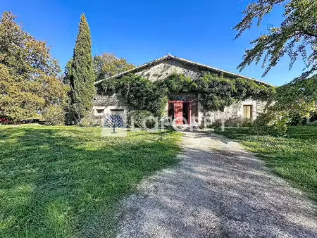 ensemble immobilier de caractère à champdeniers
