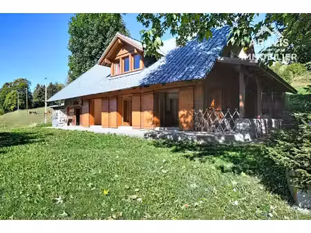 ferme d'alpage et sa chèvrerie