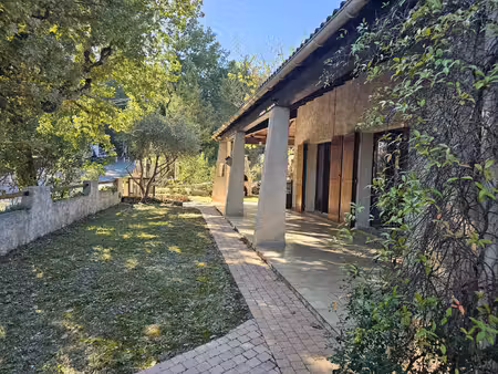 maison de 172 m2 sur 537 m2 terrain avec piscine