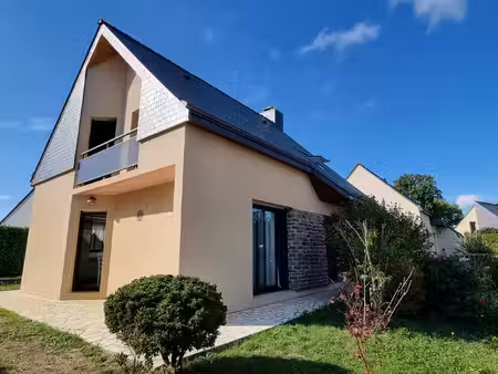 maison à vendre à saint-erblon  110m2  non mitoyen.